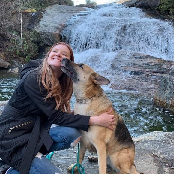 Meet your fellow posher! - Picture 9 of 15